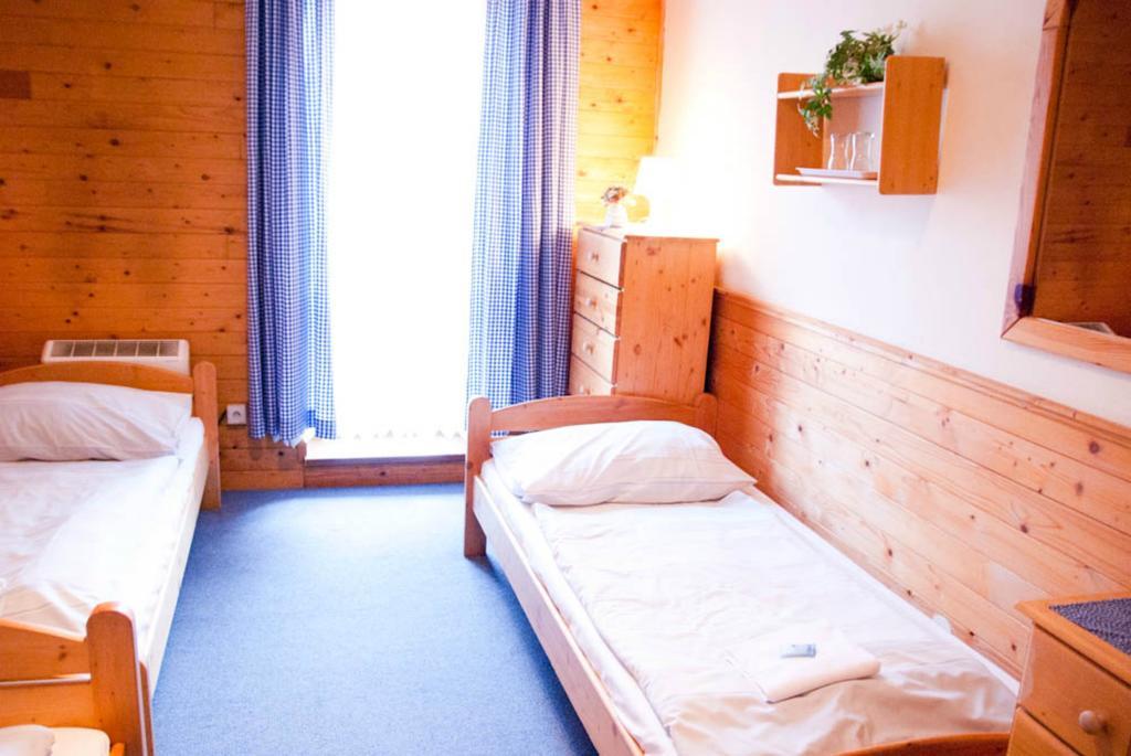 Valassky Senk Hotel Визовице Екстериор снимка